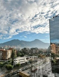 Santiago de Chile con la cordillera de fondo